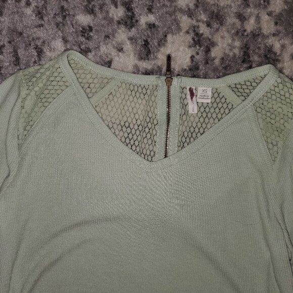 Cato Light Green XS || EUC - Picture 3 of 6